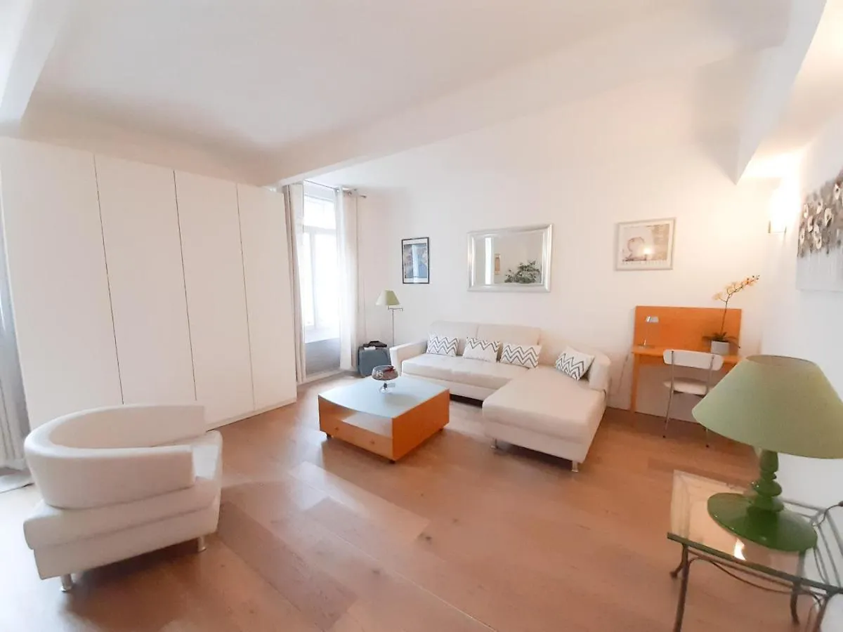 Gloria Apartment Cannes 0*,  France